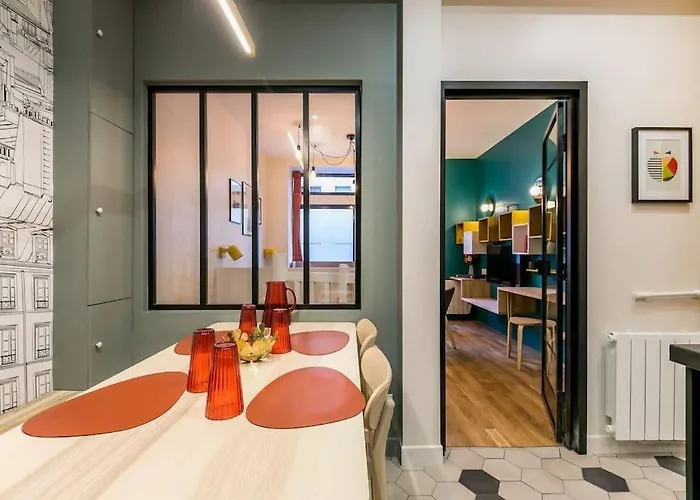 New And Cosy In Heart Of Paris, 12e, 4pers Апартаменты Париж